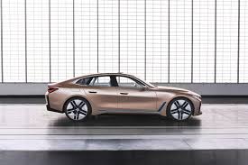 We provide you with the latest press releases of the bmw group free of charge and at first hand. Elektroautomobil Das Magazin Fur Elektromobilitat Erwischt Erlkonigfotos Vom Bmw I4 2021