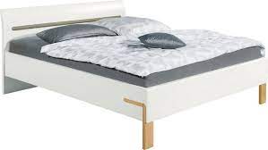 Je nach größe besteht es aus einer oder. Hulsta Bett Dream Breite 180 Cm Mit Schon Geformten Kopfteil In Lack Weiss Inklusive Liefer Und Montageservice Durch Hulsta Monteure Online Kaufen Otto