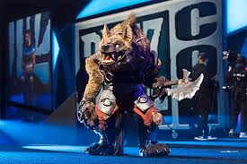 Witch doctor cosplay by casteelart on deviantart. Converted Podcast Interview With Blizzcon 2017 Cosplay Winner Kazulgfox Wowhead News