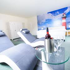 Hallo ja natürlich, hunde sind herzlich willkommen, bitte rufen sie uns an. Hotel Garni Forsthaus Sellin Sellin Bei Hrs Gunstig Buchen