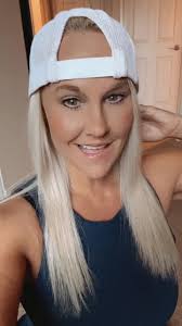 Oh hey 😏 #fyp #fypシ #ShowOffLandOFrost #fridayvibes #havefun #singlelife  #singlemomsoftiktok #lovelife