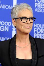 She's developed housekeeping and organizing strategies that make her closets, cabinets, basement, and fridge rival anything that can be found in those glossy nesting catalogs. Jamie Lee Curtis Starportrat News Bilder Gala De
