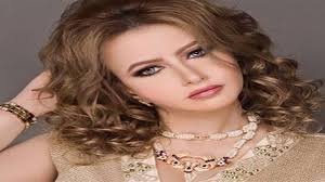 وكانت الفنانة دلال عبدالعزيز دخلت المستشفى قبل أكثر من شهرين، وتخضع للمتابعة الطبية الدقيقة، وحتى الآن لا تعرف نبأ وفاة زوجها الفنان سمير غانم. Ø¨Ø³Ø¨Ø¨ Ø¯Ù„Ø§Ù„ Ø¹Ø¨Ø¯Ø§Ù„Ø¹Ø²ÙŠØ² Ø£Ø¹Ù„Ø§Ù…ÙŠØ© ÙƒÙˆÙŠØªÙŠØ© ØªÙƒØ´Ù Ø¹Ù† Ø¥ØµØ§Ø¨ØªÙ‡Ø§ Ø¨ØªÙ„ÙŠÙ Ø§Ù„Ø±Ø¦Ø© Ù‚Ø¨Ù„ Ø³Ù†ÙˆØ§Øª ÙˆÙƒØ§Ù„Ø© Ø§Ù„Ø­Ù‚ÙŠÙ‚Ø© Ø§Ù„Ø¹Ø±Ø¨ÙŠØ©