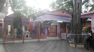 Shri swami samarth (also called sri akkalkot swami samarth) is considered as extension of the шри свами samarth (също наречена шри akkalkot свами samarth) се счита за удължаване на петнадесети век въплъщението на господ dattatreya, а именно шримад нарасимха сарасвати. Akkalkot Shree Swami Samarth Maharaj Temple Akkalkot Swami Samarth Temple 1600x900 Wallpaper Teahub Io