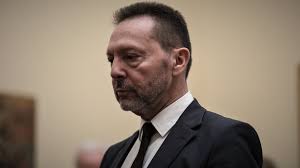 Αφού εκπλήρωσε τις στρατιωτικές του υποχρεώσεις και έκανε μέρος της χειρουργικής. Trh8gzxupsepkm