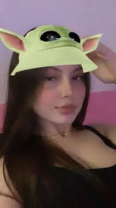 Marcella Miranda (marcellahflor)