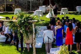 Im Teamtrautante2019 Feierten Sophie Und Christian Ihre Freie Trauung Am Schloss Seeburg In Kreuzlingen Am Bodensee In Der Schweiz Ganz In 2020 Heiraten Einzug Frei