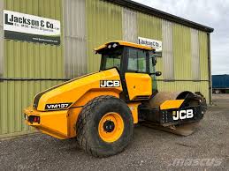 JCB VM 137 PD Smooth Drum Roller