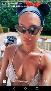 Tout comme son coéquipier du psg kylian mbappé, marco verratti a assisté au grand prix de formule 1 qui s'est couru le dimanche 26 mai 2019 à monaco. Jessica Aidi Instagram Decollete Incorniciato Nel Mini Bikini Lady Verratti Scalda In Versione Minnie