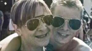 Sam (23) verloor zijn moeder en moest na drie maanden hun huis uit: 'Er  moet meer menselijkheid komen bij corporaties'