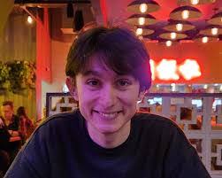 Alex Seufert's Instagram, Twitter & Facebook