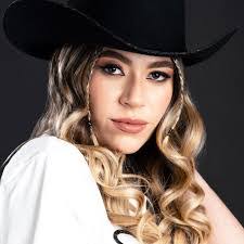 Leticia Botello's Instagram, Twitter & Facebook