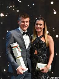Dávid sigér (born 30 november 1990) is a hungarian professional footballer who plays as a midfielder for ferencváros and hungary national football team. Fradi Hu