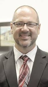 School board shakes up administration, bids farewell to Rizzo