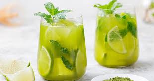 Receta de Matcha Tereré ☀️ El matcha tereré es una bebida refrescante,  ideal para el verano ☀️ Se prepara en pocos minutos y es muy saludable.  🌿Ingredientes • 1/2 limón • 4