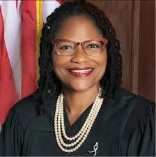 Paula Brown's Instagram, Twitter & Facebook