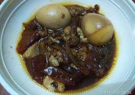 Masukkan kol dan telur puyuh, masak hingga kol layu. Resep Semur Ayam Telur Puyuh Mpasi 1yr Oleh Bunda Al Cookpad