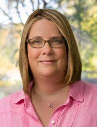 Lori Beane's Instagram, Twitter & Facebook