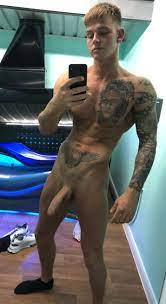 Tattooed hung nude boy - Penis Pictures