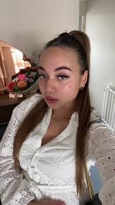 Faye Ashley's Instagram, Twitter & Facebook