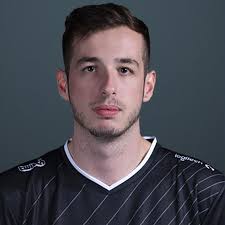 Dejan kulusevski parma amazing skills shows 2020.dejan kulusevski is a swedish professional footballer who plays as a right winger & midfielder for parma in. Gamer Kenny Schrub Biography Salary Earnings Net Worth Married Relationship Girlfriend Affair Age Height Family Nationality