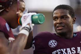 Jalen Wydermyer has surprise visit from older brother, breaks Texas A&M's  TE receiving record