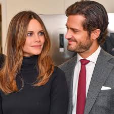 Ist das oke oder muss ich meinen hässlichen pferdeschwanz wieder möchtest du die langen haare der krankenpflegerin im bett oder im verband haben? Prinzessin Sofia Neuer Job Als Hilfspflegerin Im Krankenhaus Gala De