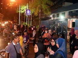 Ketua armada bersatu, syed saddiq syed abdul rahman membuat laporan polis berhubung cubaan sekumpulan individu. Borang Kebenaran Rentas Negeri