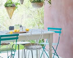 I'm painting a few pieces of furniture for my daughters room and after much thought i decided to use chalk paint. Annie Sloan The Home Of Chalk Paint