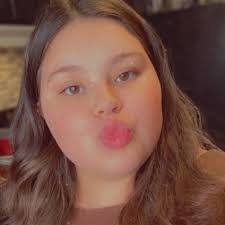 Brooke Barfield's Instagram, Twitter & Facebook