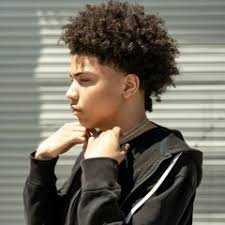 Listen to PayBack by lou deezi in 🤪💵 playlist online for free