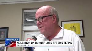 Mayor Dexter McLendon speaks