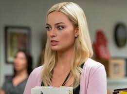 Her favourite team is the new york rangers and she is often spotted passionately supporting them at msg. Aktris Tersibuk 10 Transformasi Margot Robbie Menawan Sejak Kecil