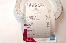 Ritorniamo da cracco per la terza volta, in questa occasione per provare il menu degustazione creativo con vini in abbinamento. Abbiamo Provato La Pizza Di Cracco Dissapore