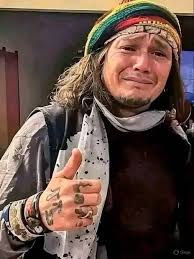 My 18th birthday is tomorrow, so I guess I'm 🧡