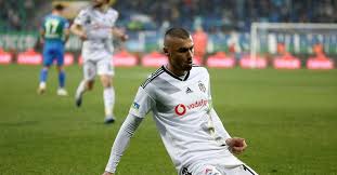 Burak yılmaz, sosyal medyadan yaptığı açıklamada trabzonspor'da kalacağını açıkladı. Besiktas Tan Golcu Atagi Burak Yilmaz In Yerine Dunya Yildizi Fotomac