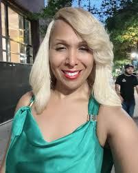 Veronica Eaton's Instagram, Twitter & Facebook