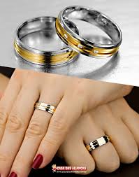 Para Os Casais Que Estao Em Busca De Aliancas Modernas Para Eternizar O Amor Esse Lindo Modelo Ouro Branco E Uma Excelent Aliancas De Ouro Ouro Branco Alianca