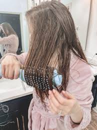 How To Get And Maintain Shiny Healthy Hair At Home The Best Products For Curled Or Straight Hair Ka In 2020 Straight Hairstyles Healthy Hair Healthy Shiny Hair
