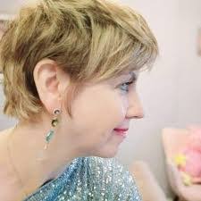 Abbie Carr's Instagram, Twitter & Facebook