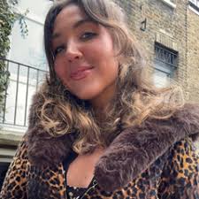 Naomi May Fashion writer