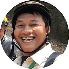 About Vespa Adventures