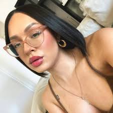 storytime So my friend and I were walking to the train in Manhattan NY. We  just left Katra nightclub and it was about 1:30am. We were hungry so we  stopped at a