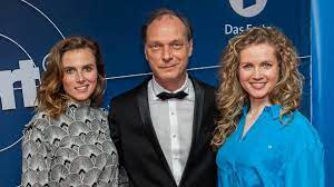 Außerdem wäre er dann vermutlich zu ende. Dresden Tatort Feiert Mit Neuer Besetzung Premiere