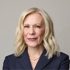 Thrilled to share the news of our newly promoted Counsel at Freshfields!  Excited to see all you will accomplish in this next chapter of your legal  career. A special congratulations to all