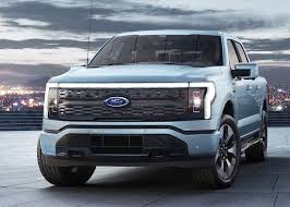 The fully electric truck will come in three trim levels, including platinum, lariat, and xlt. Jakmlwieox4k7m