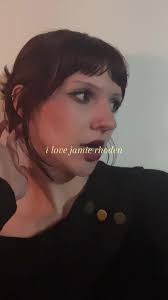 Jamie Rhoden at Glitterer