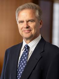 Kelly Applegate's Instagram, Twitter & Facebook