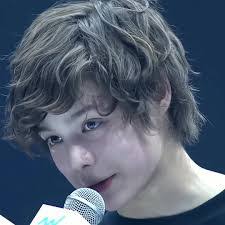 Shelly Boswell's Instagram, Twitter & Facebook