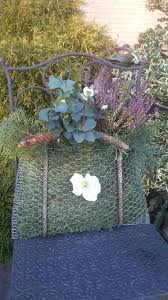 Dekotasche Drahttasche Gartendeko Winterdeko In 2020 Hasendraht Garten Deko Winterdeko